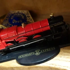 Noble Collection Cube Mystère Voyage à Poudlard - Harry Potter 17 Noble Collection Cube Mystère Voyage à Poudlard - Harry Potter -Les 4 Maisons Boutique 20200304 132825 scaled