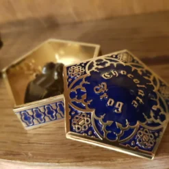 Noble Collection Cube Mystère Voyage à Poudlard - Harry Potter 18 Noble Collection Cube Mystère Voyage à Poudlard - Harry Potter -Les 4 Maisons Boutique 20200304 132918 scaled