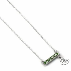 Collier Serpentard Barre & Charm - Harry Potter -Les 4 Maisons Boutique collier barre et charm serpentard harry potter3
