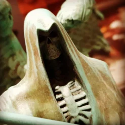 Réplique Du Monolithe De La Tombe Des Riddle Édition Limitée 17 Réplique Du Monolithe De La Tombe Des Riddle Édition Limitée -Les 4 Maisons Boutique img 20191113 122103 000