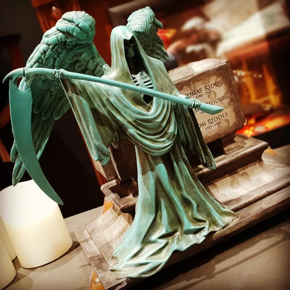 Réplique Du Monolithe De La Tombe Des Riddle Édition Limitée 11 Réplique Du Monolithe De La Tombe Des Riddle Édition Limitée – Image 9