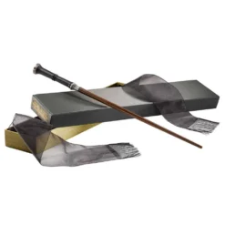 Noble Collection Baguette Ollivander - Yusuf Kama - Les Animaux Fantastiques