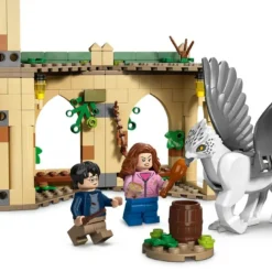 LEGO® La Cour De Poudlard Le Sauvetage De Sirius #76401 - Harry Potter -Les 4 Maisons Boutique lego harry potter la cour de poudlard le sauvetage de sirius 05