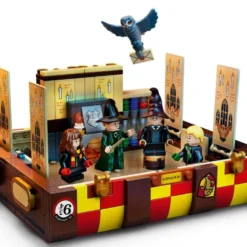 LEGO® La Malle Magique De Poudlard #76399 18 LEGO® La Malle Magique De Poudlard #76399 -Les 4 Maisons Boutique lego harry potter la malle magique de poudlard 03