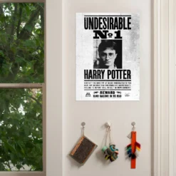 Poster Undesirablel No. 1 - MinaLima -Les 4 Maisons Boutique poster harry potter undesirable n1 minalima