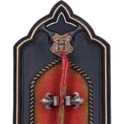 NEMESIS NOW Balai éclair De Feu Sur Socle Mural - Harry Potter -Les 4 Maisons Boutique replique miniature balai eclair de feu sur socle harry potter4